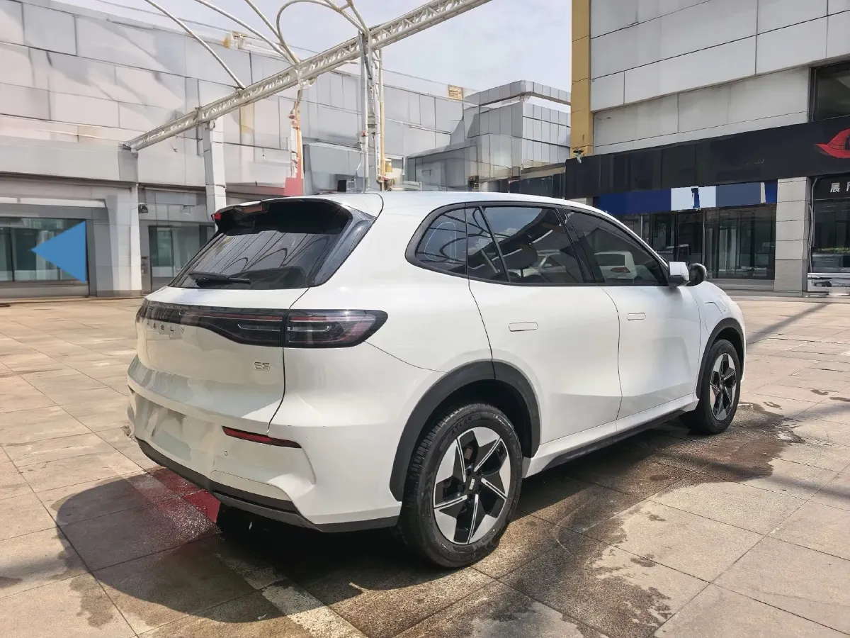 2024 LanDian E5 1.5L 110HP L4 E-CVT PHEV 17.52KWH,autocango,china used car exporter,china ev exporter,chinese used car exporter,chinese used ev exporter