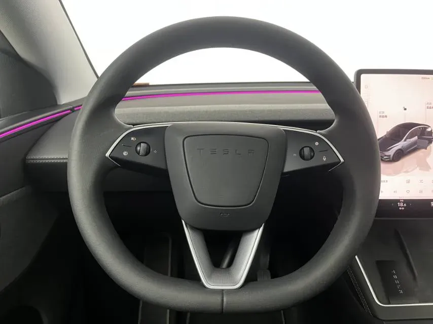 2025 Tesla Model Y BEV 62.5KWH,autocango,china used car exporter,china ev exporter,chinese used car exporter,chinese used ev exporter