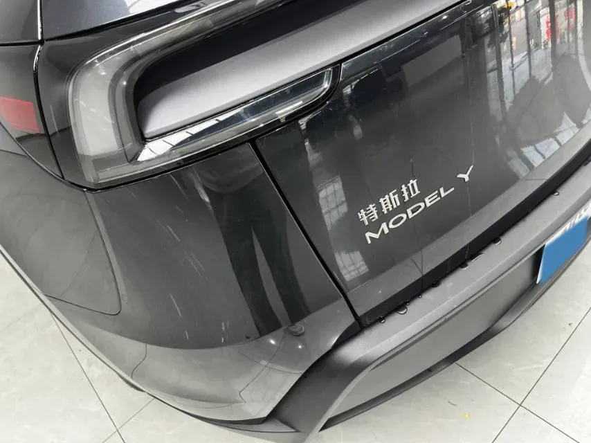 2025 Tesla Model Y BEV 62.5KWH,autocango,china used car exporter,china ev exporter,chinese used car exporter,chinese used ev exporter