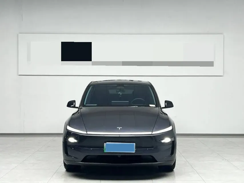 2025 Tesla Model Y BEV 62.5KWH,autocango,china used car exporter,china ev exporter,chinese used car exporter,chinese used ev exporter