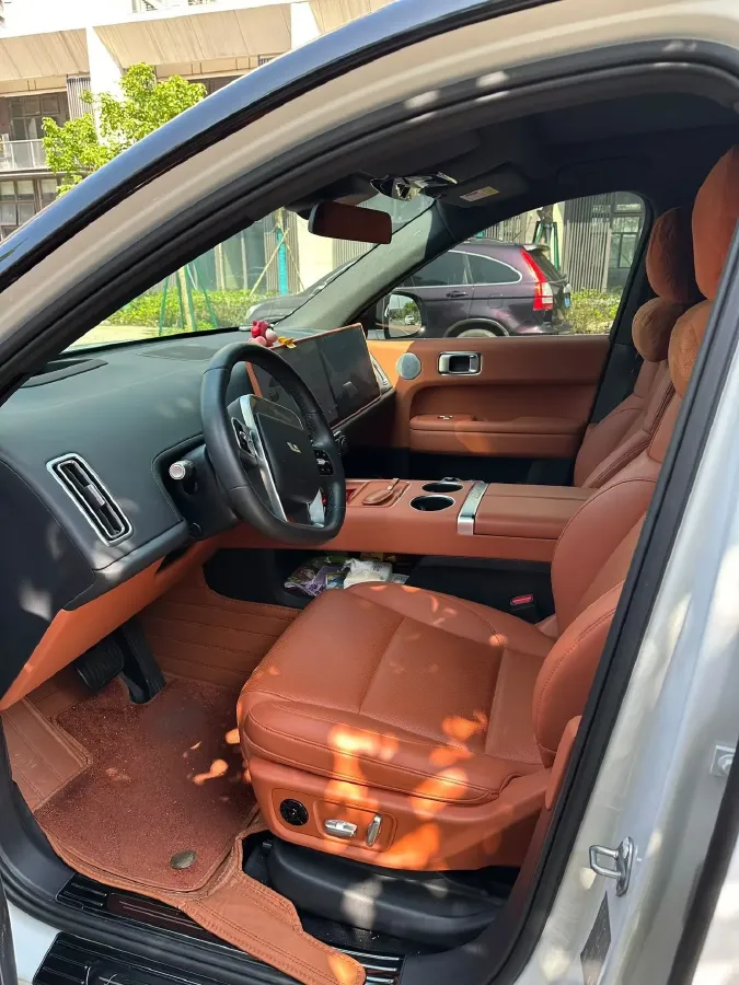2024 Li L6 Range Extended 154HP L4 REEV 36.8KWH,autocango,china used car exporter,china ev exporter,chinese used car exporter,chinese used ev exporter