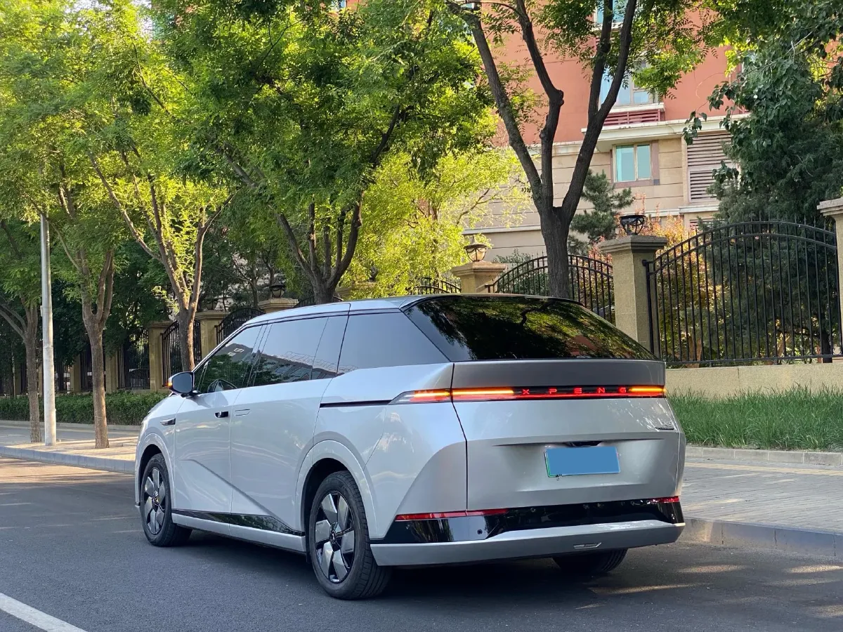 2024 Xpeng X9 BEV 101.5KWH,autocango,china used car exporter,china ev exporter,chinese used car exporter,chinese used ev exporter