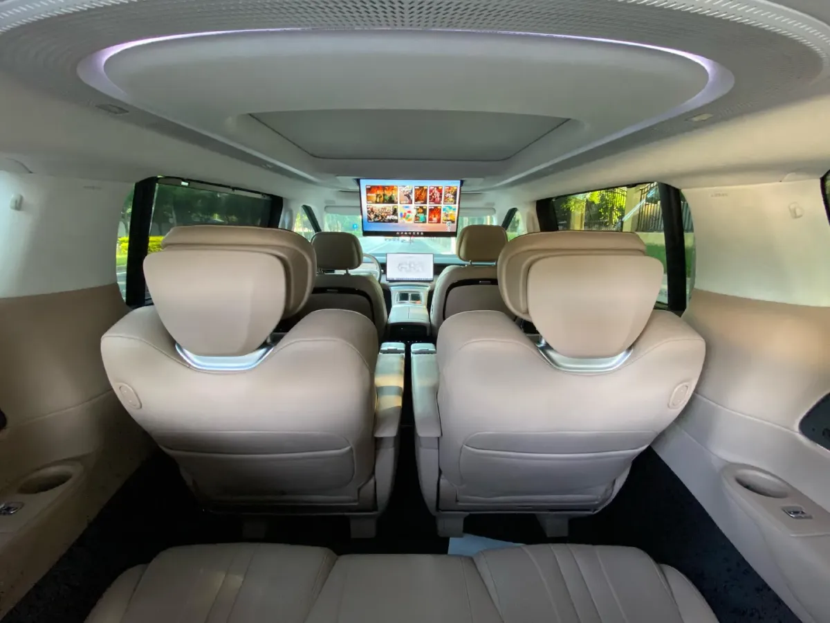 2024 Xpeng X9 BEV 101.5KWH,autocango,china used car exporter,china ev exporter,chinese used car exporter,chinese used ev exporter