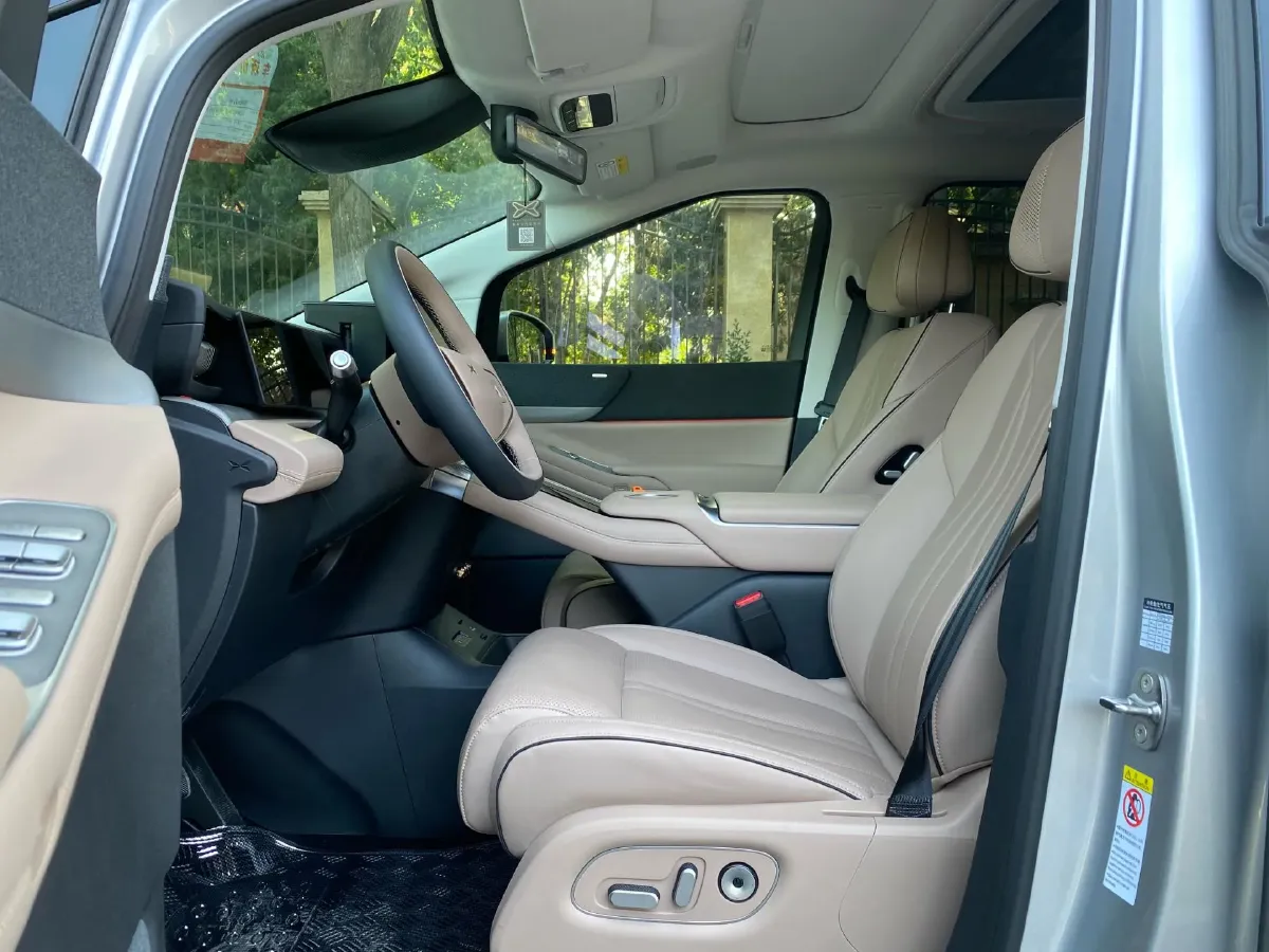 2024 Xpeng X9 BEV 101.5KWH,autocango,china used car exporter,china ev exporter,chinese used car exporter,chinese used ev exporter
