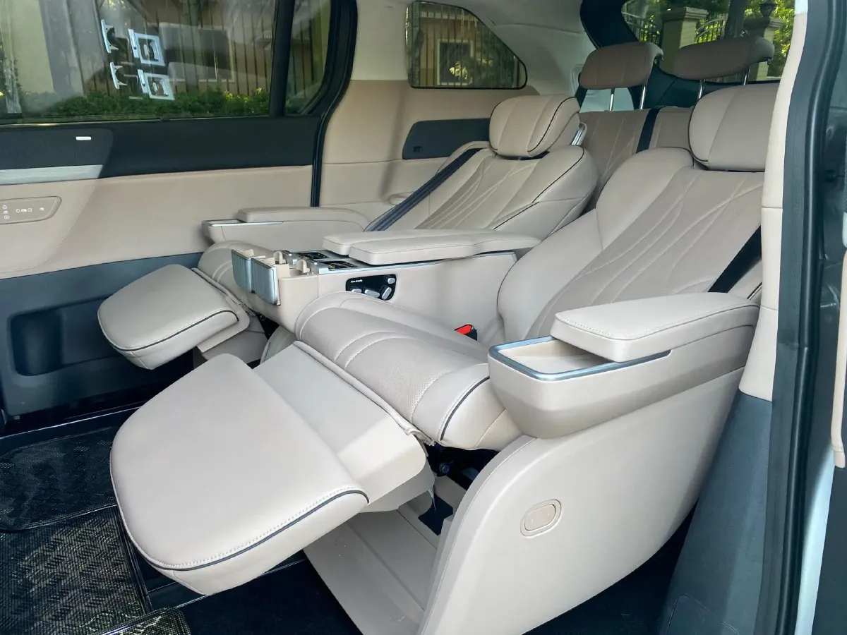 2024 Xpeng X9 BEV 101.5KWH,autocango,china used car exporter,china ev exporter,chinese used car exporter,chinese used ev exporter