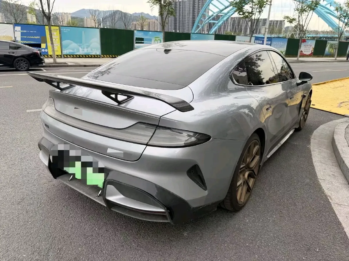 2025 MI SU7 Ultra BEV 93.7KWH,autocango,china used car exporter,china ev exporter,chinese used car exporter,chinese used ev exporter