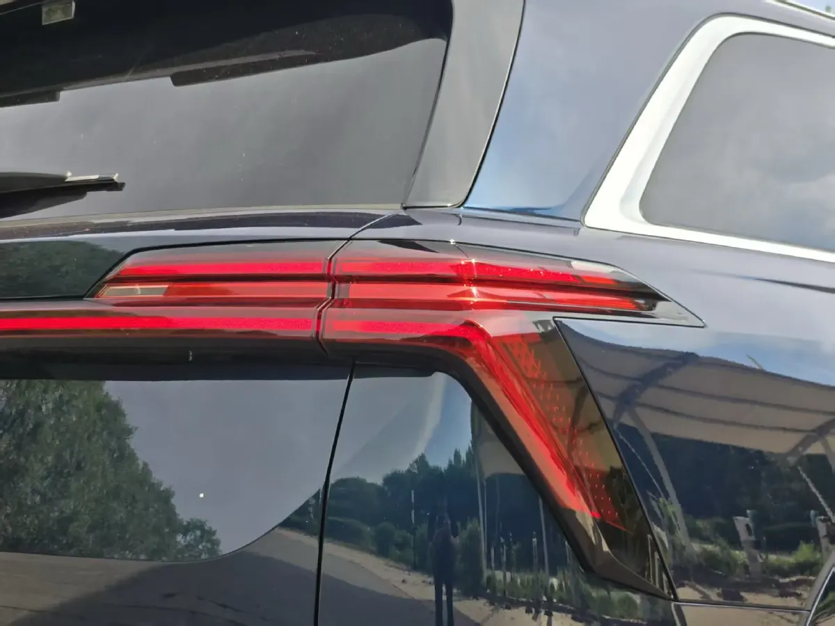 2025 WEY BlueMountain 1.5T 170HP L4 4DHT PHEV 44.5KWH,autocango,china used car exporter,china ev exporter,chinese used car exporter,chinese used ev exporter
