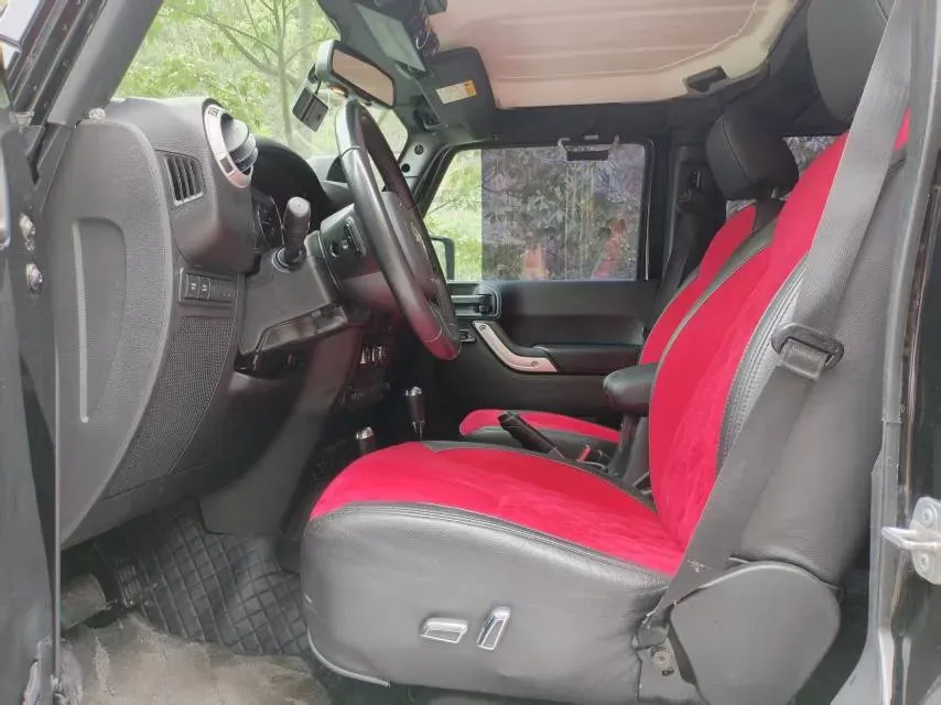 2017 Jeep Wrangler 3.6L 284HP V6 5AT,autocango,china used car exporter,china ev exporter,chinese used car exporter,chinese used ev exporter