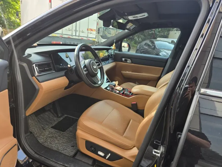 2021 Li ONE Range Extended 131HP REEV 40.5KWH,autocango,china used car exporter,china ev exporter,chinese used car exporter,chinese used ev exporter