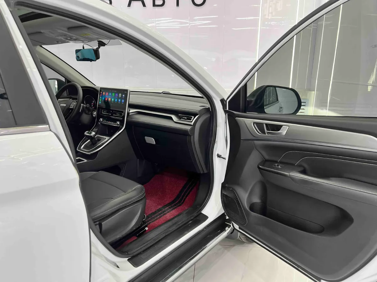 2021 Haval M6 1.5T 150HP L4 7DCT,autocango,china used car exporter,china ev exporter,chinese used car exporter,chinese used ev exporter