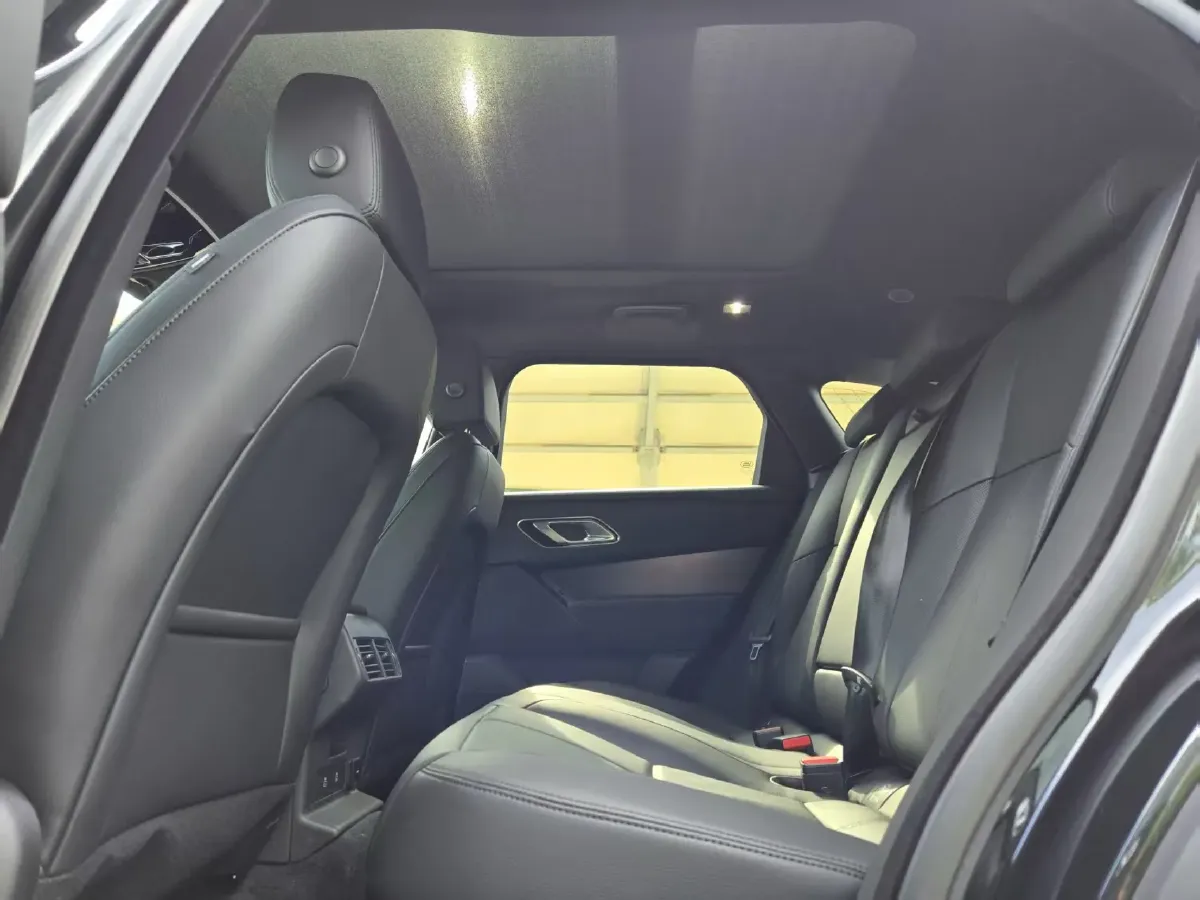 2026 Land Rover Range Rover Velar 2.0T 250HP L4 8AT,autocango,china used car exporter,china ev exporter,chinese used car exporter,chinese used ev exporter