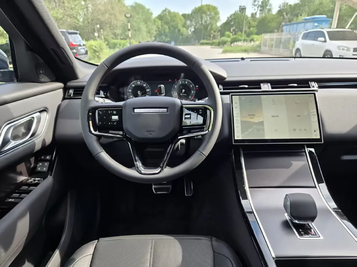 2026 Land Rover Range Rover Velar 2.0T 250HP L4 8AT,autocango,china used car exporter,china ev exporter,chinese used car exporter,chinese used ev exporter