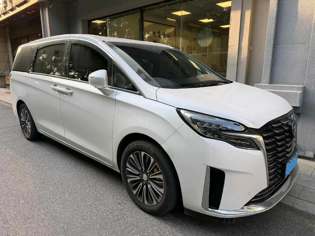 2023 Buick GL8 2.0T 237HP L4 9AT,autocango,china used car exporter,china ev exporter,chinese used car exporter,chinese used ev exporter