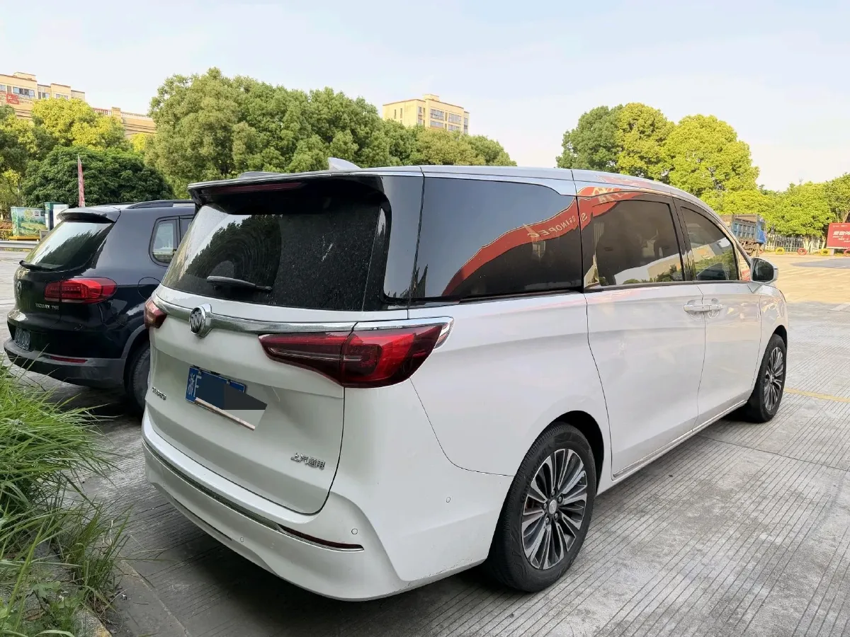 2023 Buick GL8 2.0T 237HP L4 9AT,autocango,china used car exporter,china ev exporter,chinese used car exporter,chinese used ev exporter