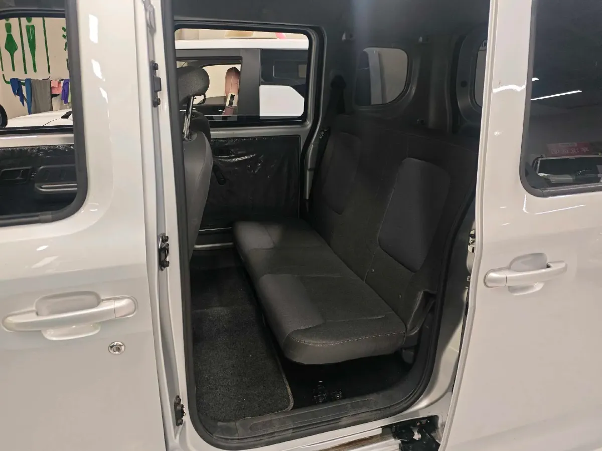 2025 WuLing ZhiGuang BEV 17.7KWH,autocango,china used car exporter,china ev exporter,chinese used car exporter,chinese used ev exporter