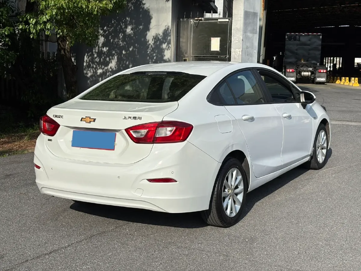 2018 Chevrolet Cruze 1.5L 114HP L4 6AT,autocango,china used car exporter,china ev exporter,chinese used car exporter,chinese used ev exporter