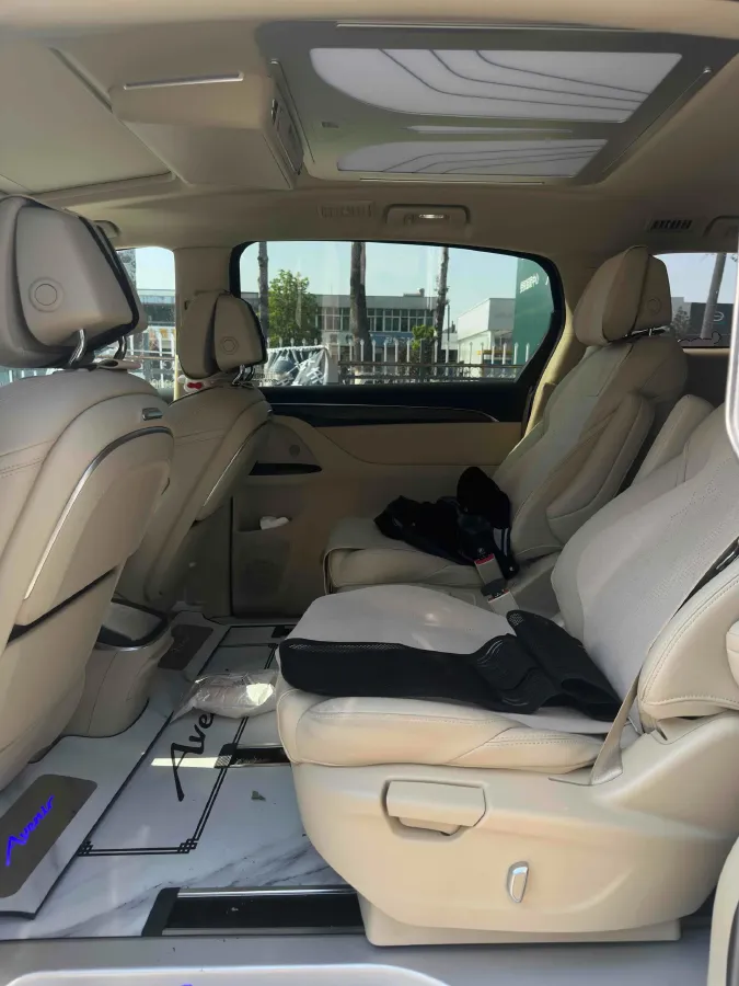 2023 Buick GL8 2.0T 237HP L4 9AT,autocango,china used car exporter,china ev exporter,chinese used car exporter,chinese used ev exporter