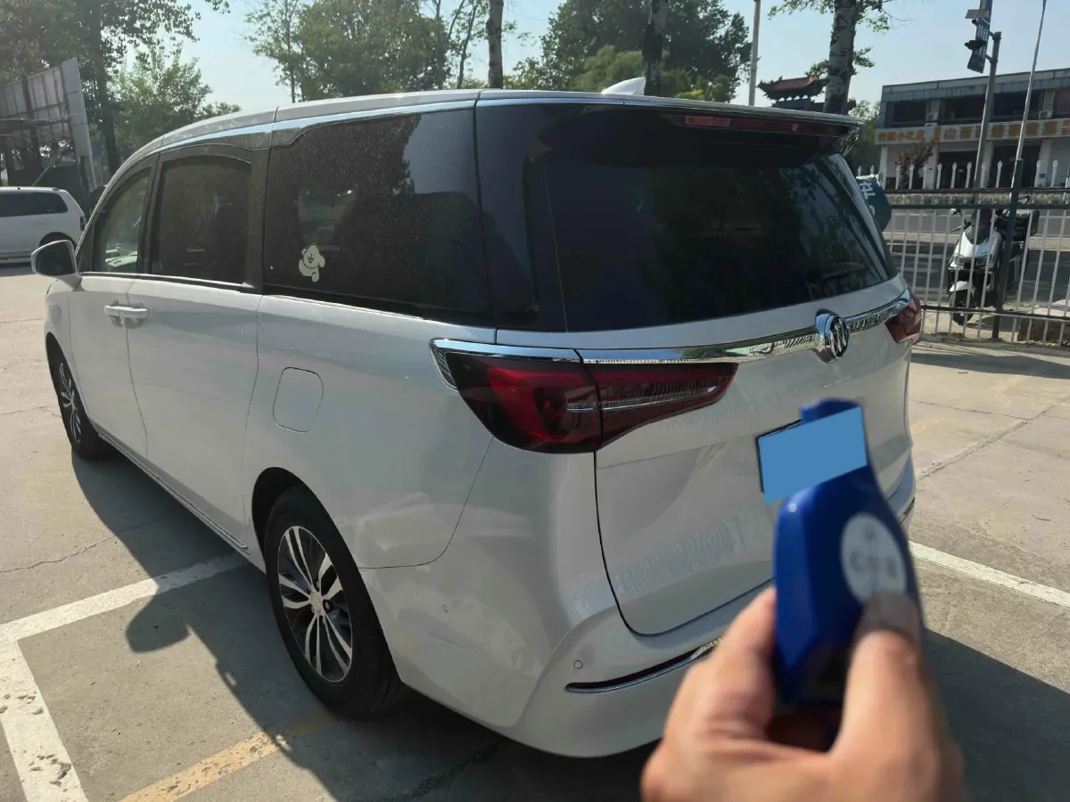 2023 Buick GL8 2.0T 237HP L4 9AT,autocango,china used car exporter,china ev exporter,chinese used car exporter,chinese used ev exporter