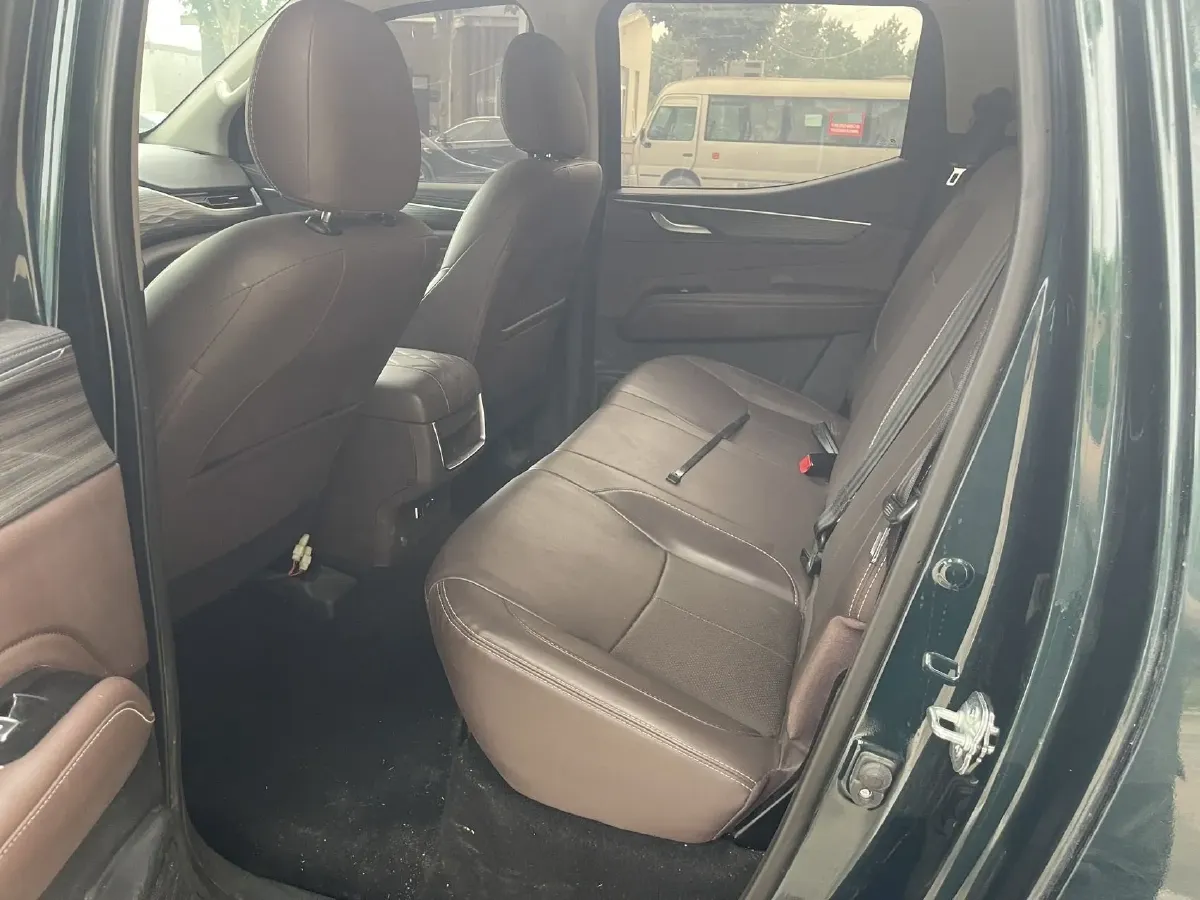 2023 Dongfeng PaLaSuo 2.0T 228HP L4 8AT,autocango,china used car exporter,china ev exporter,chinese used car exporter,chinese used ev exporter