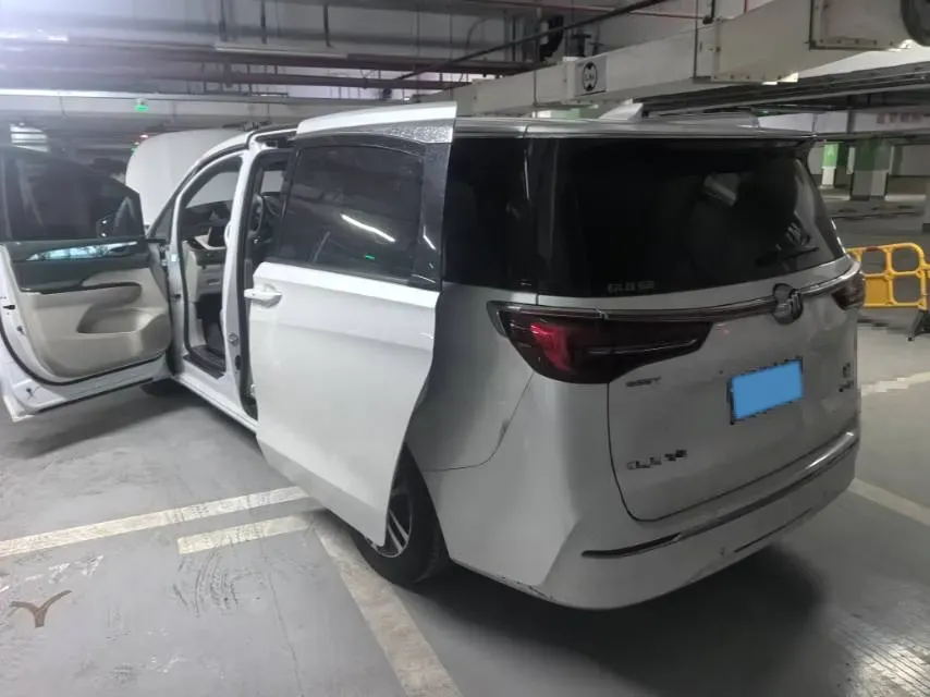 2021 Buick GL8 2.0T 237HP L4 9AT,autocango,china used car exporter,china ev exporter,chinese used car exporter,chinese used ev exporter