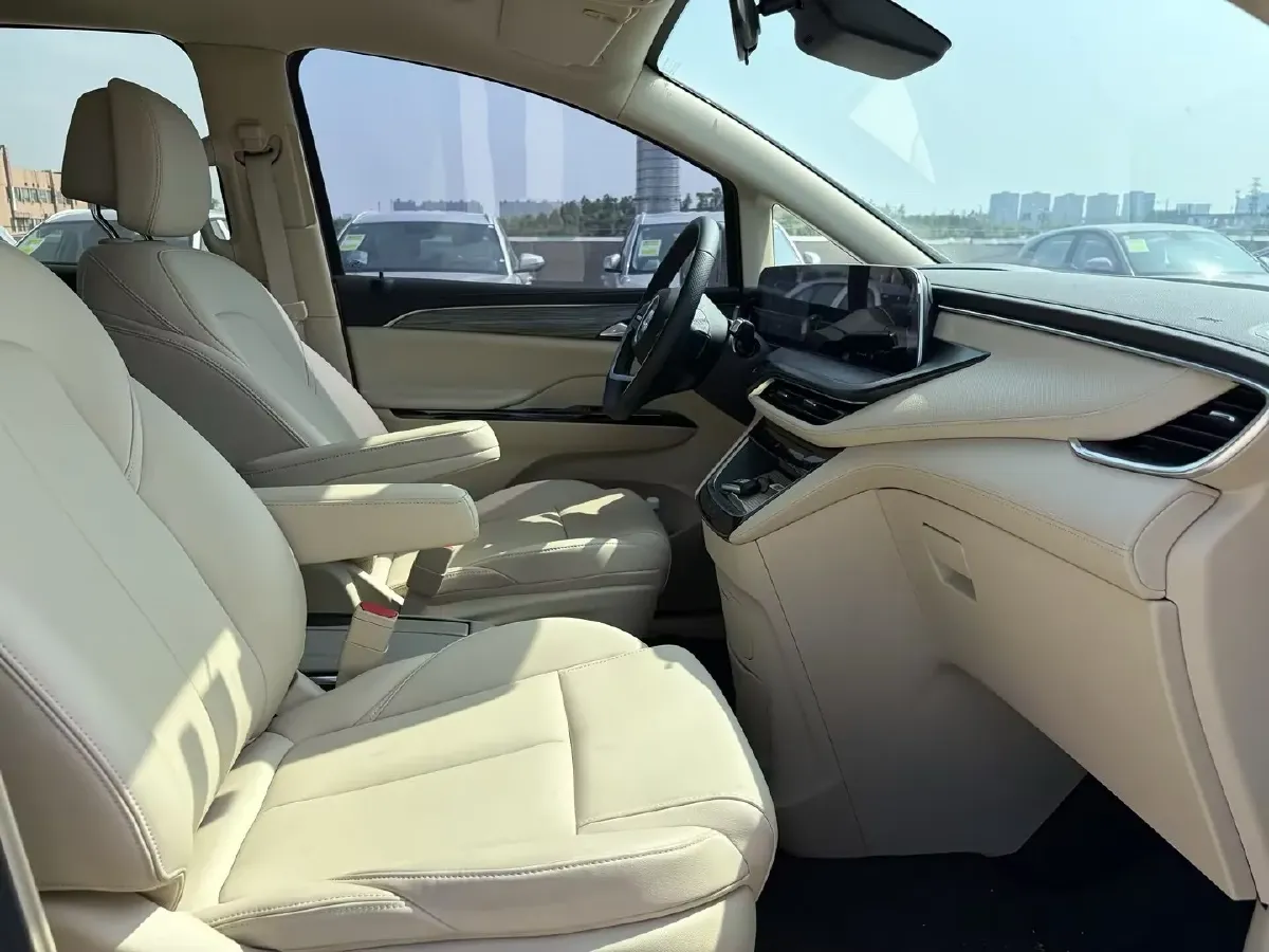 2025 Buick GL8 1.5T 180HP L4 2DHT PHEV,autocango,china used car exporter,china ev exporter,chinese used car exporter,chinese used ev exporter
