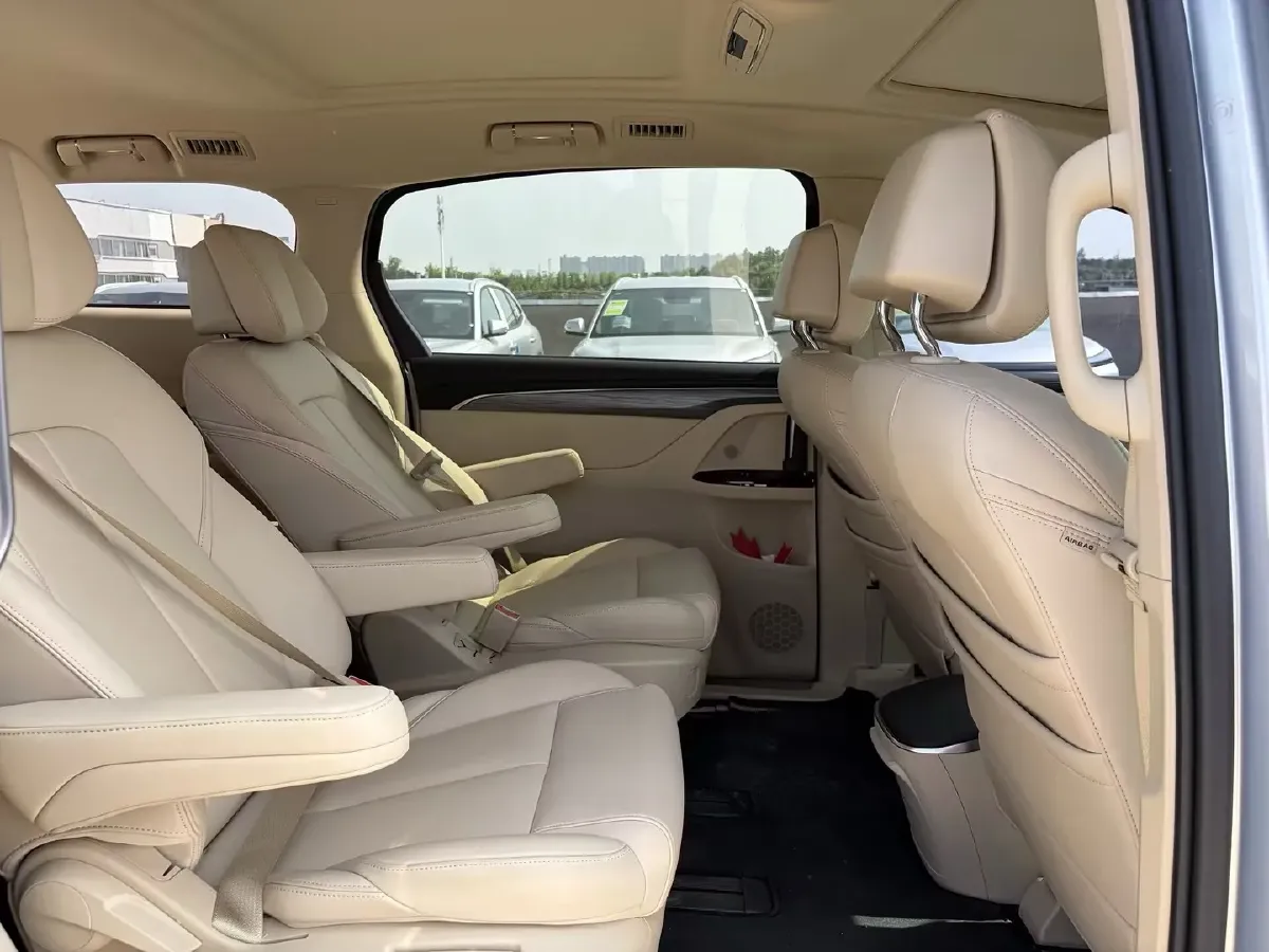 2025 Buick GL8 1.5T 180HP L4 2DHT PHEV,autocango,china used car exporter,china ev exporter,chinese used car exporter,chinese used ev exporter