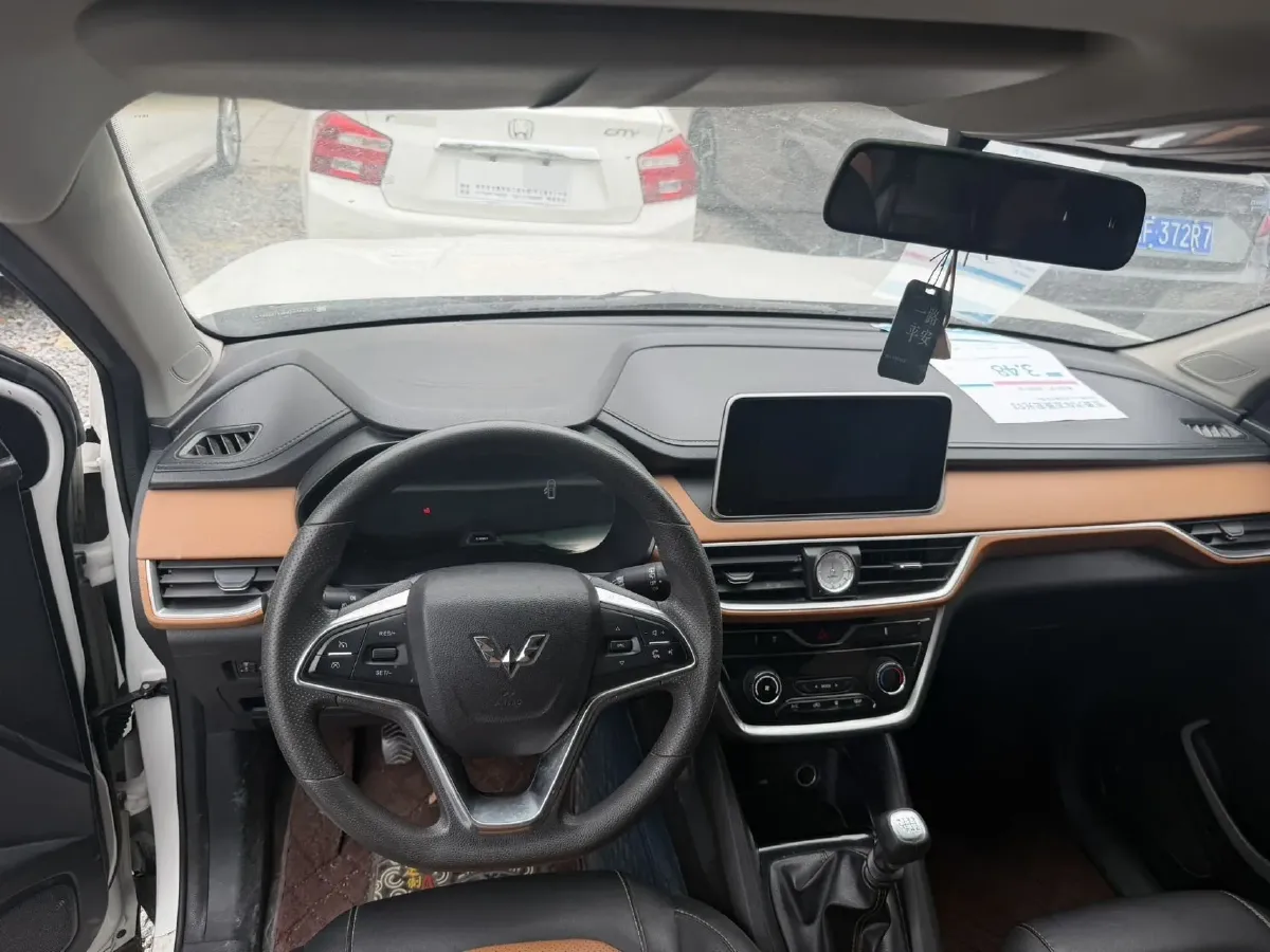2018 WuLing HongGuang S3 1.5L 112HP L4 6MT,autocango,china used car exporter,china ev exporter,chinese used car exporter,chinese used ev exporter