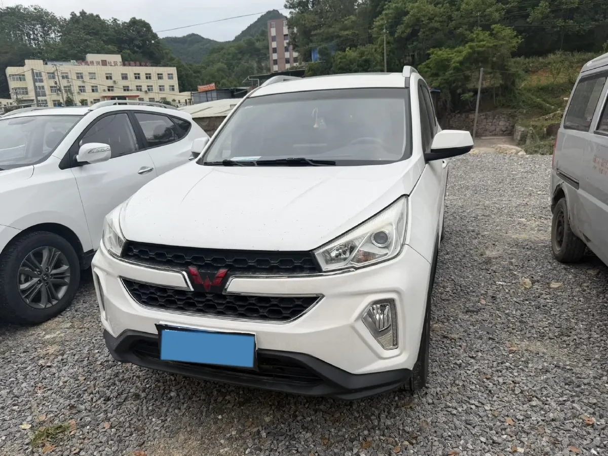 2018 WuLing HongGuang S3 1.5L 112HP L4 6MT,autocango,china used car exporter,china ev exporter,chinese used car exporter,chinese used ev exporter