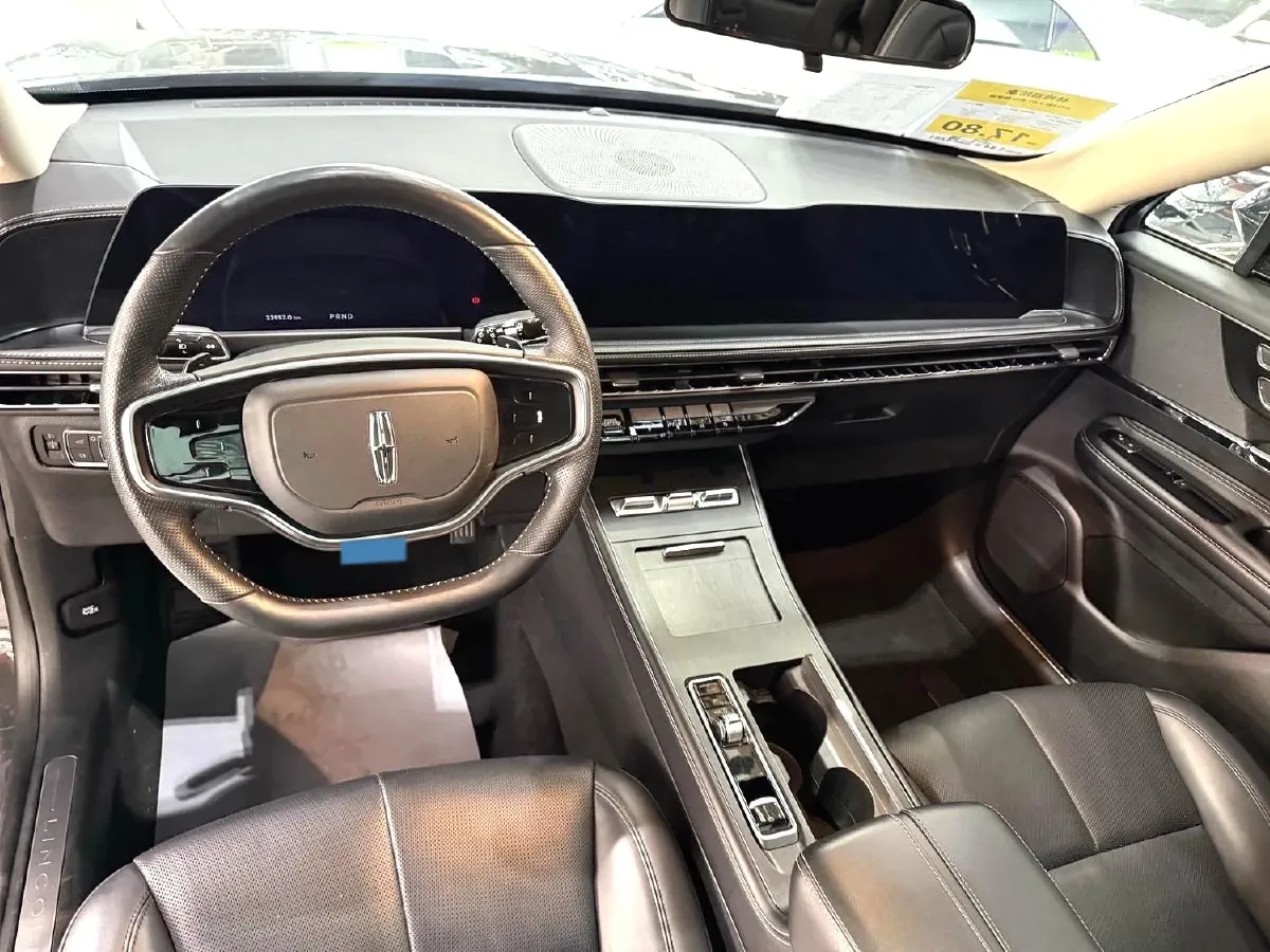2024 Lincoln Corsair 2.0T 261HP L4 8AT,autocango,china used car exporter,china ev exporter,chinese used car exporter,chinese used ev exporter