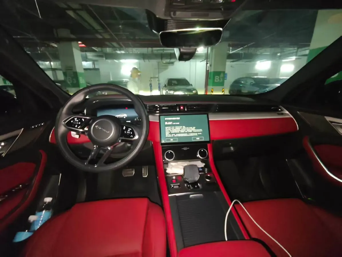 2024 Jaguar F-PACE 2.0T 250HP L4 8AT,autocango,china used car exporter,china ev exporter,chinese used car exporter,chinese used ev exporter