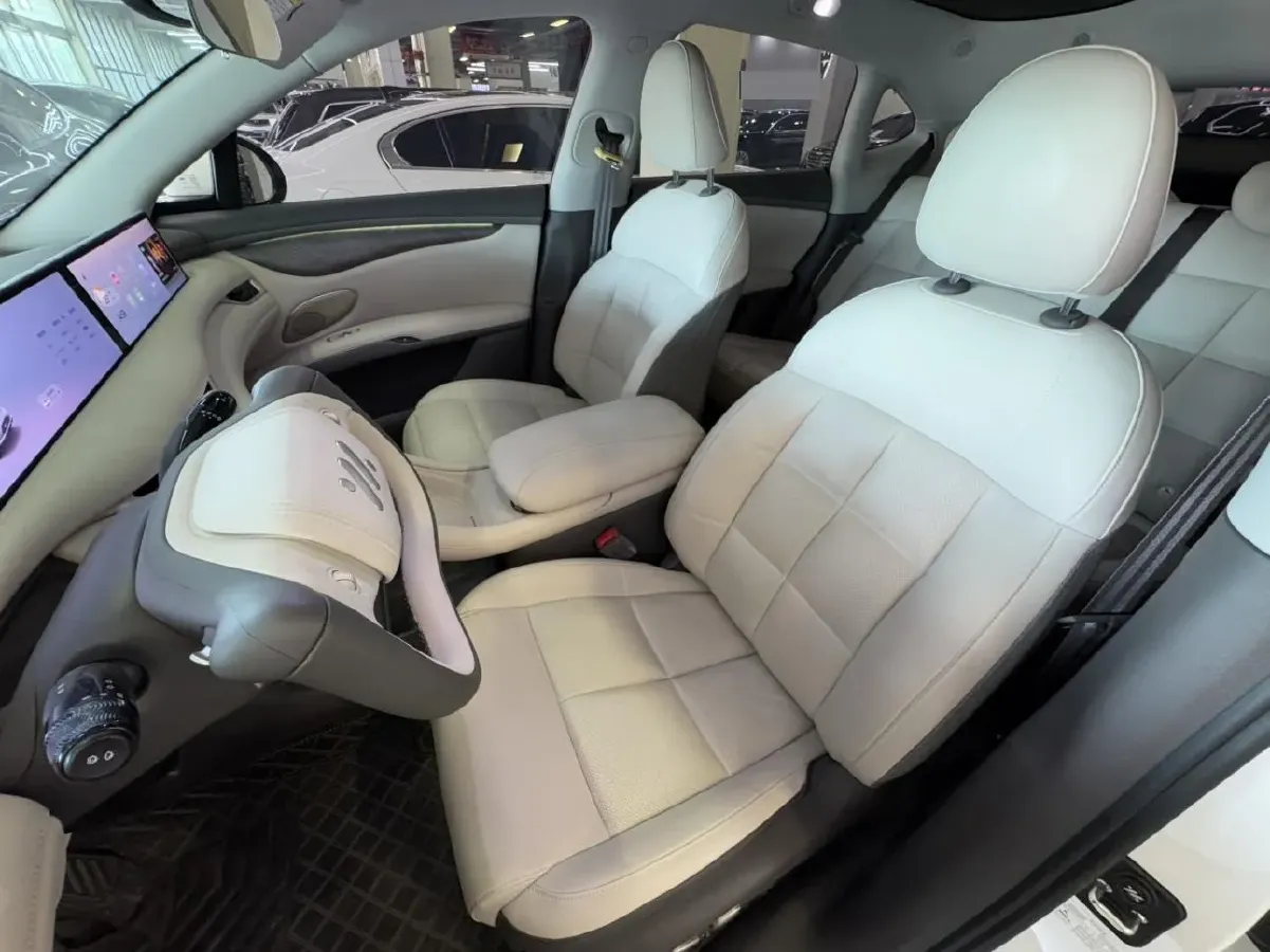 2025 IM LS6 BEV 100KWH,autocango,china used car exporter,china ev exporter,chinese used car exporter,chinese used ev exporter