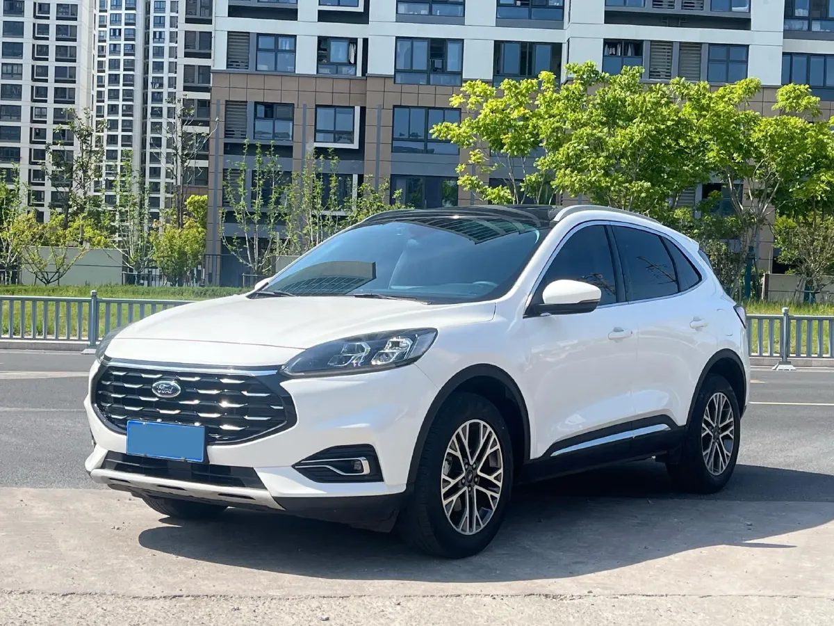 2020 Ford Escape 2.0T 248HP L4 8AT,autocango,china used car exporter,china ev exporter,chinese used car exporter,chinese used ev exporter