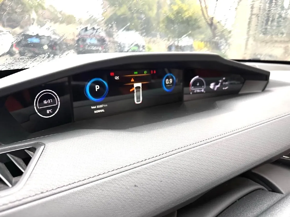 2022 ChangAn UNI-V 1.5T 188HP L4 7DCT,autocango,china used car exporter,china ev exporter,chinese used car exporter,chinese used ev exporter