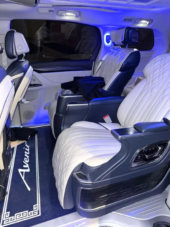 2021 Buick GL8 2.0T 237HP L4 9AT,autocango,china used car exporter,china ev exporter,chinese used car exporter,chinese used ev exporter
