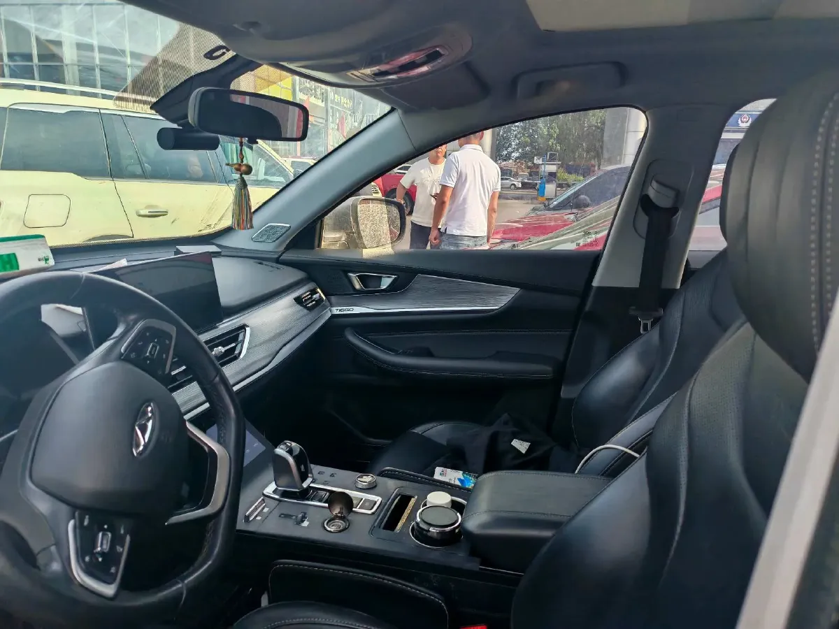 2021 Chery Tiggo 8 2.0T 254HP L4 7DCT,autocango,china used car exporter,china ev exporter,chinese used car exporter,chinese used ev exporter