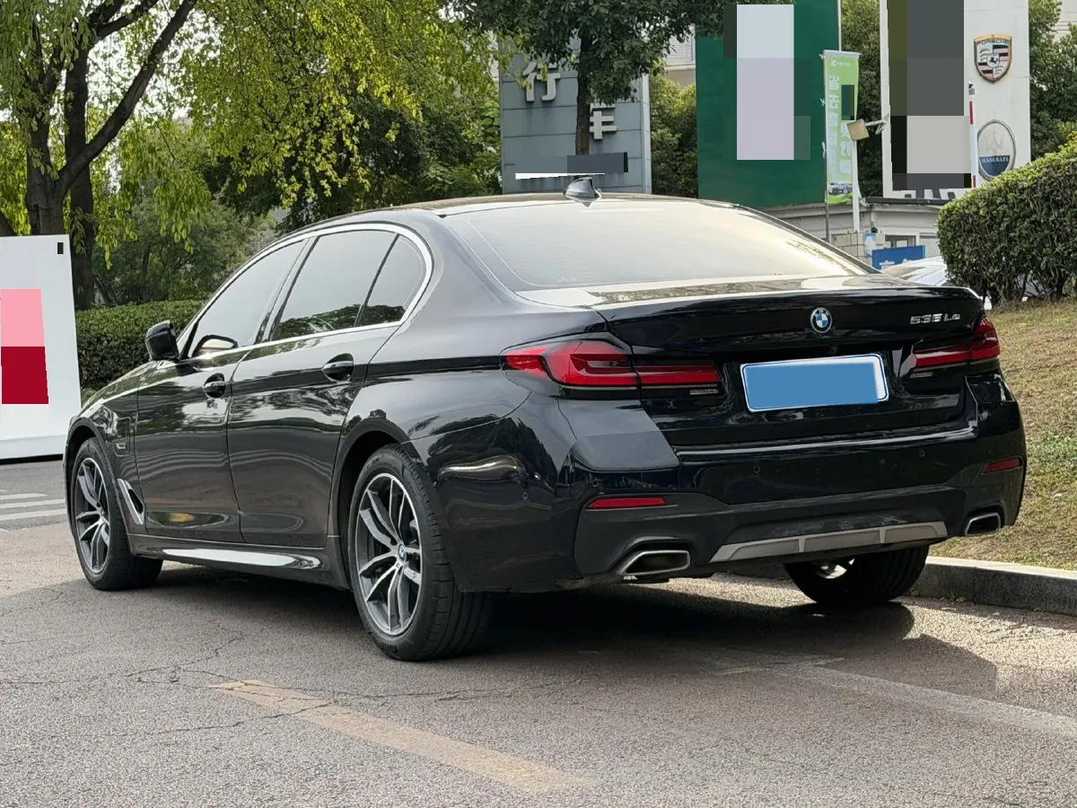 2022 BMW 5 Series 2.0T 184HP L4 8AT PHEV 17.7KWH,autocango,china used car exporter,china ev exporter,chinese used car exporter,chinese used ev exporter