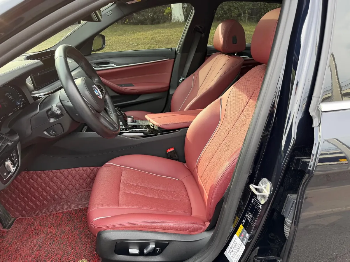2022 BMW 5 Series 2.0T 184HP L4 8AT PHEV 17.7KWH,autocango,china used car exporter,china ev exporter,chinese used car exporter,chinese used ev exporter