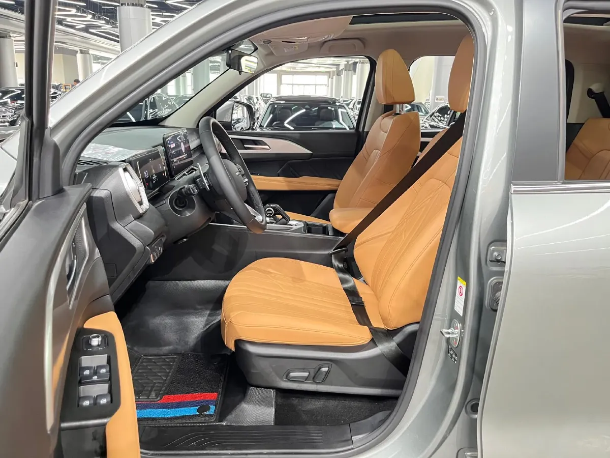 2023 Haval H5 2.0T 224HP L4 8AT,autocango,china used car exporter,china ev exporter,chinese used car exporter,chinese used ev exporter