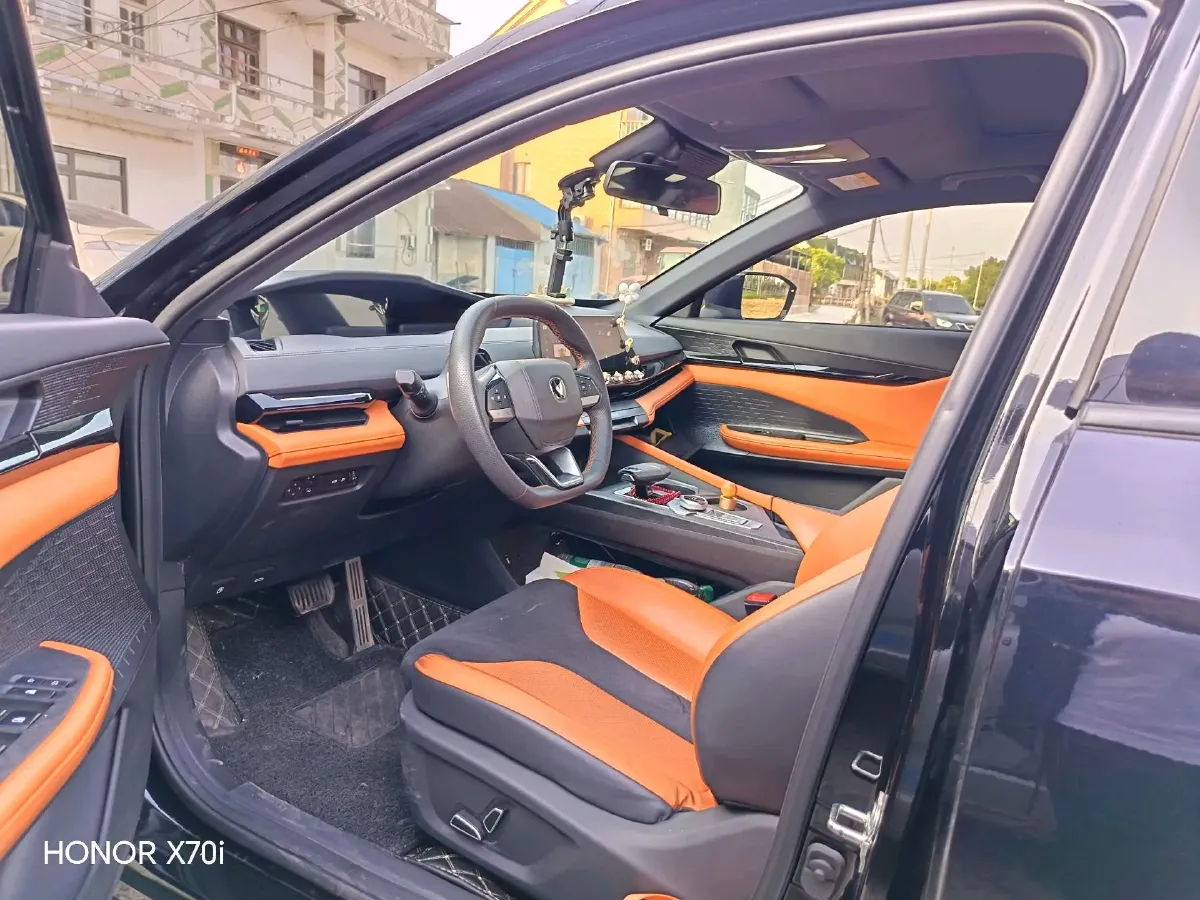 2023 ChangAn UNI-V 1.5T 188HP L4 7DCT,autocango,china used car exporter,china ev exporter,chinese used car exporter,chinese used ev exporter
