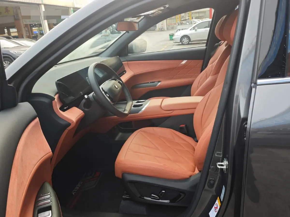 2025 ChangAn CS75 Plus 1.5T 192HP L4 8AT,autocango,china used car exporter,china ev exporter,chinese used car exporter,chinese used ev exporter