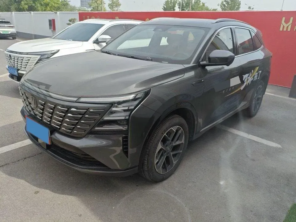 2025 ChangAn CS75 Plus 1.5T 192HP L4 8AT,autocango,china used car exporter,china ev exporter,chinese used car exporter,chinese used ev exporter