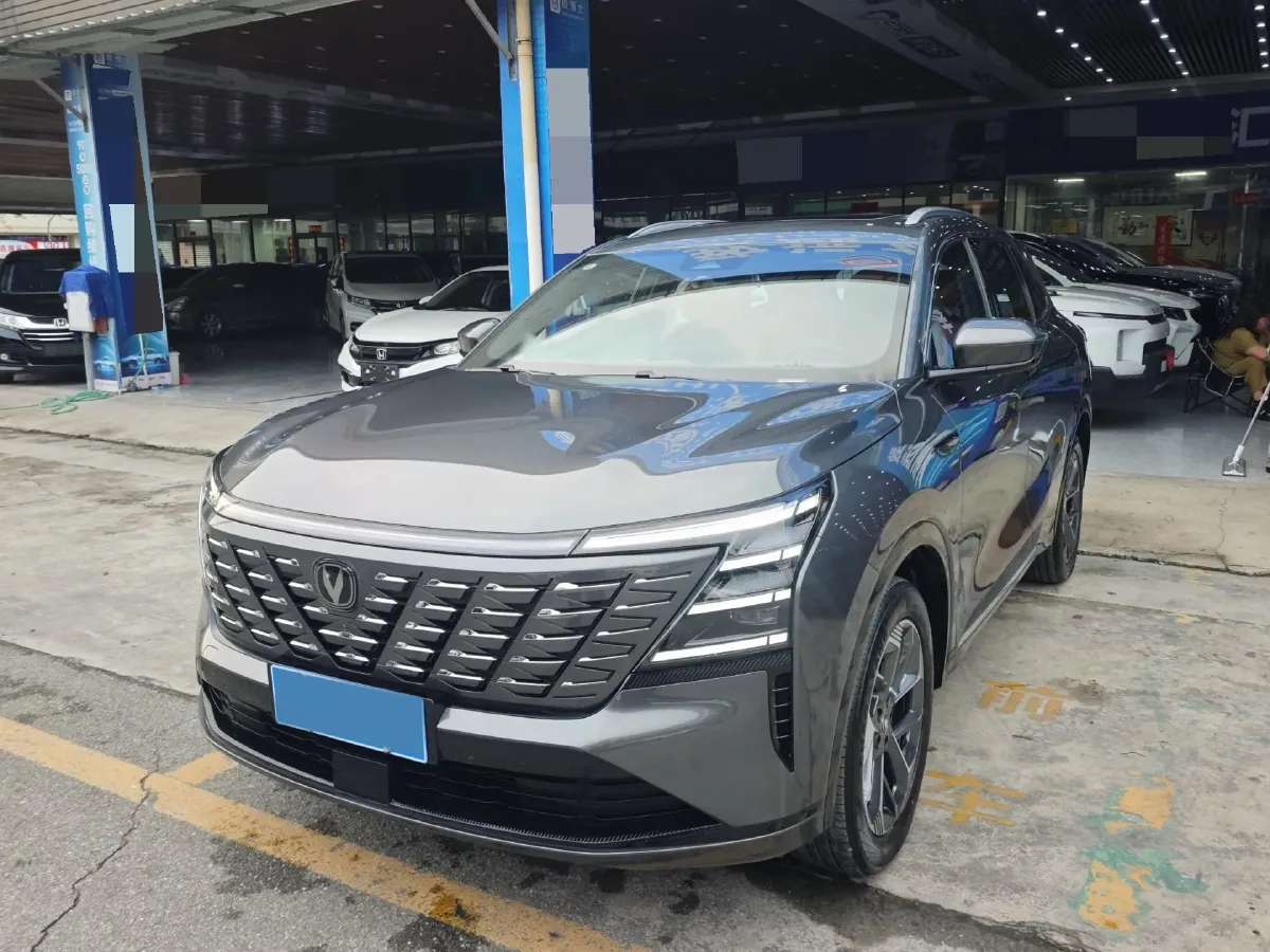 2025 ChangAn CS75 Plus 1.5T 192HP L4 8AT,autocango,china used car exporter,china ev exporter,chinese used car exporter,chinese used ev exporter