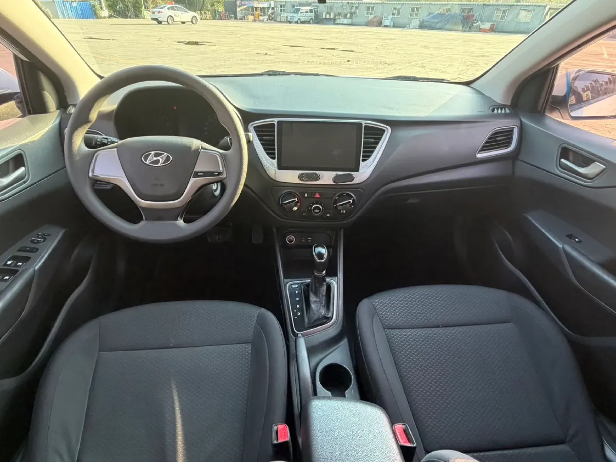 2016 Hyundai Verna 1.4L 100HP L4 6AT,autocango,china used car exporter,china ev exporter,chinese used car exporter,chinese used ev exporter
