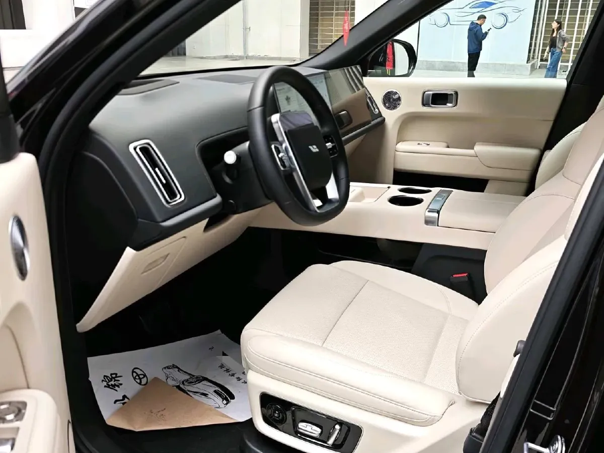 2025 Li L9 Range Extended 154HP REEV,autocango,china used car exporter,china ev exporter,chinese used car exporter,chinese used ev exporter