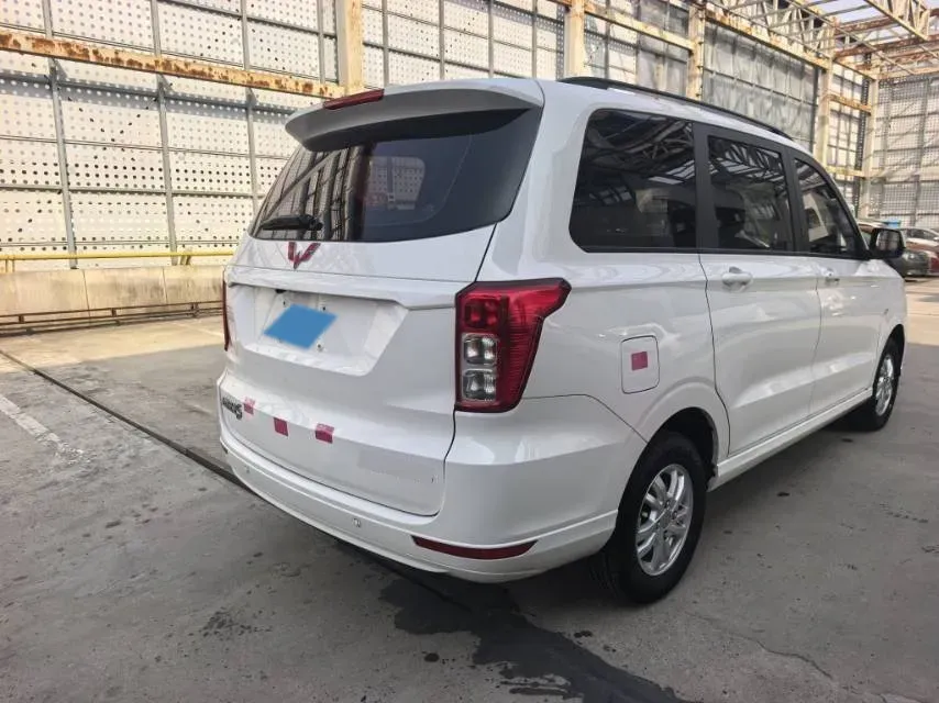 2021 WuLing RongGuang New Truck 1.5L 99HP L4 5MT,autocango,china used car exporter,china ev exporter,chinese used car exporter,chinese used ev exporter