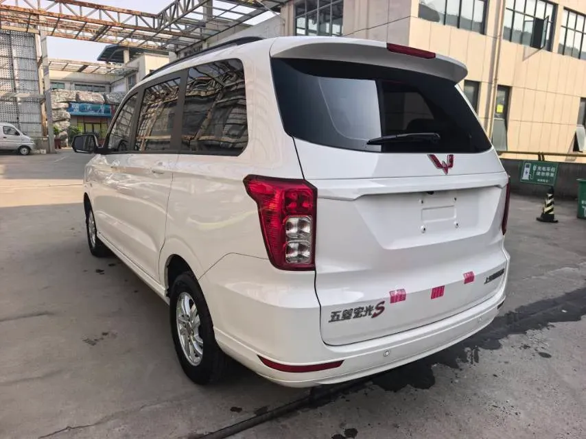 2021 WuLing RongGuang New Truck 1.5L 99HP L4 5MT,autocango,china used car exporter,china ev exporter,chinese used car exporter,chinese used ev exporter