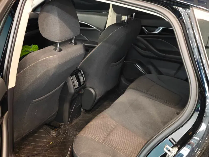 2022 Bestune B70 1.5T 169HP L4 7DCT,autocango,china used car exporter,china ev exporter,chinese used car exporter,chinese used ev exporter