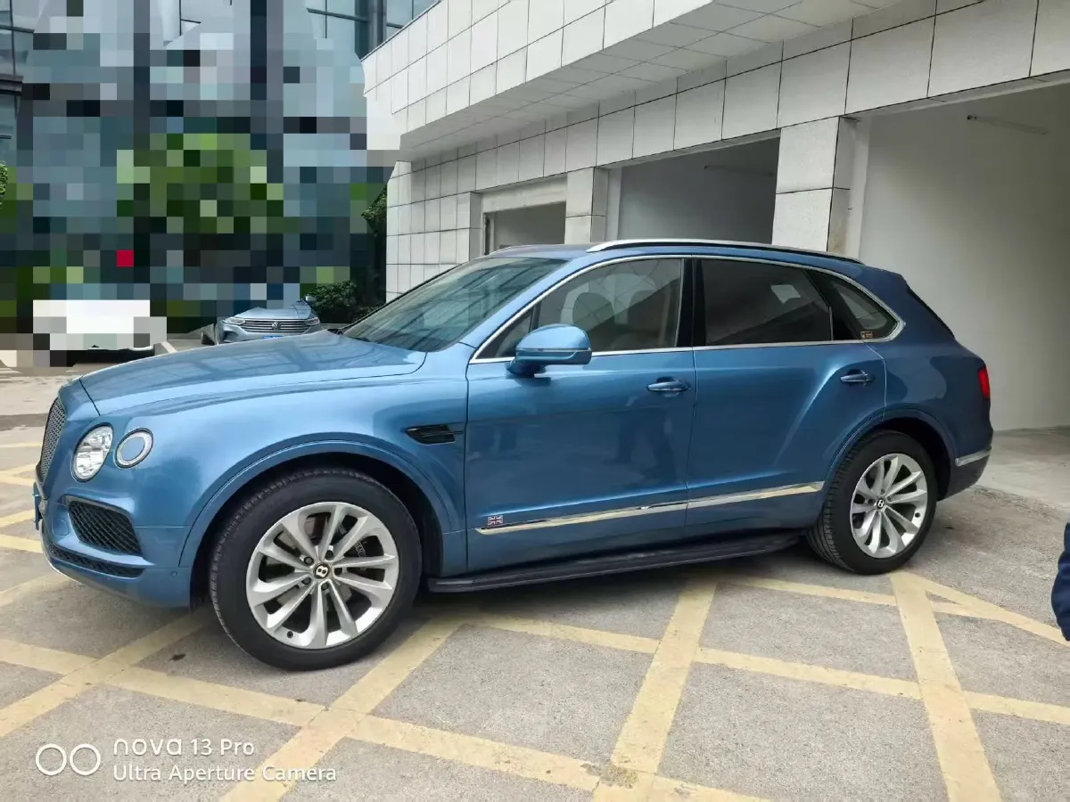 2018 Bentley Bentayga 4.0T 550HP V8 8AT,autocango,china used car exporter,china ev exporter,chinese used car exporter,chinese used ev exporter