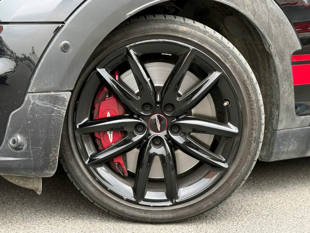 2022 MINI JCW CLUBMAN 2.0T 272HP L4 8AT,autocango,china used car exporter,china ev exporter,chinese used car exporter,chinese used ev exporter