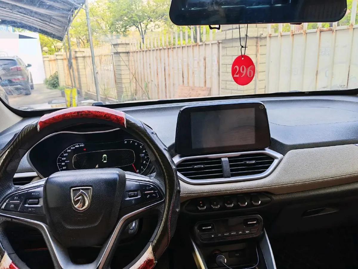 2019 BaoJun 510 1.5L 112HP L4 6MT,autocango,china used car exporter,china ev exporter,chinese used car exporter,chinese used ev exporter